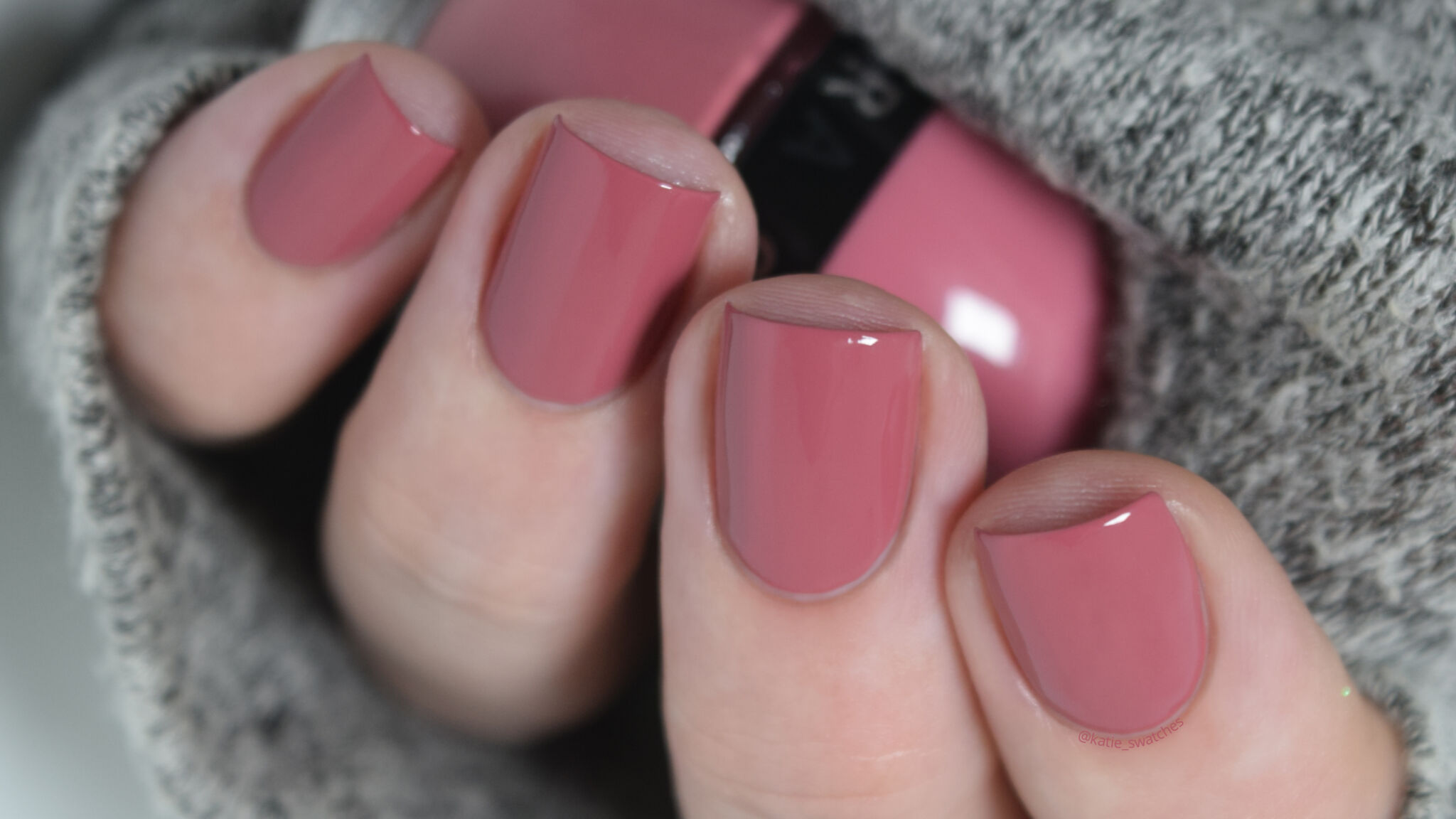 Sephora Color Hit Mini L178 Rose Bouquet nail polish swatch - dusty rose creme nail polish